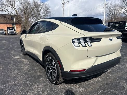 Used 2025 Ford Mustang Mach-E Select image 9