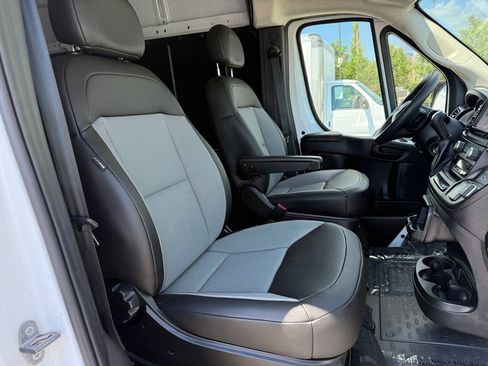 Used 2026 RAM ProMaster 2500 w/ Convenience Group FWD image 19