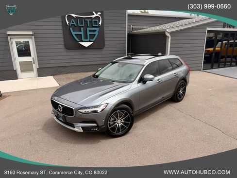 Used 2020 Volvo V90 T6 Cross Country w/ Advanced Package AWD/4WD image 2