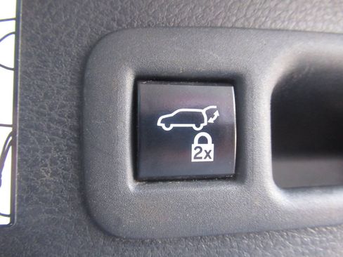 Used 2021 Toyota Sienna XLE AWD/4WD image 15