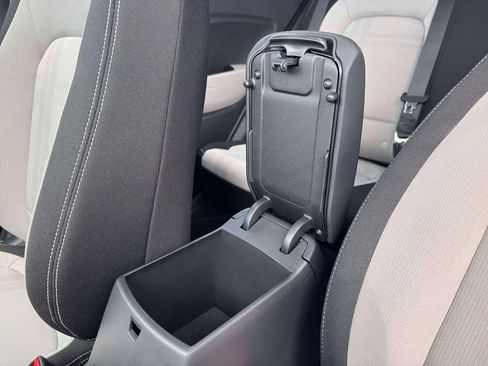 New 2026 Hyundai Venue SEL FWD image 19