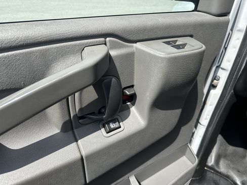 Used 2019 Chevrolet Express 3500 w/ Driver Convenience Package RWD image 13
