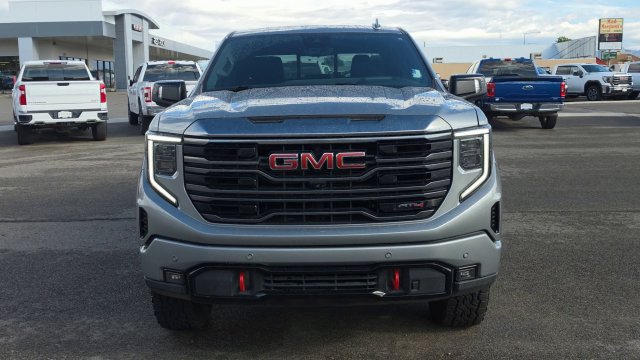 Used 2024 GMC Sierra 1500 AT4 w/ Technology Package AWD/4WD image 3