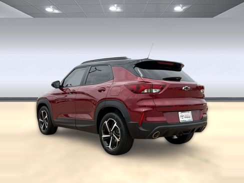 Used 2022 Chevrolet TrailBlazer RS FWD image 3