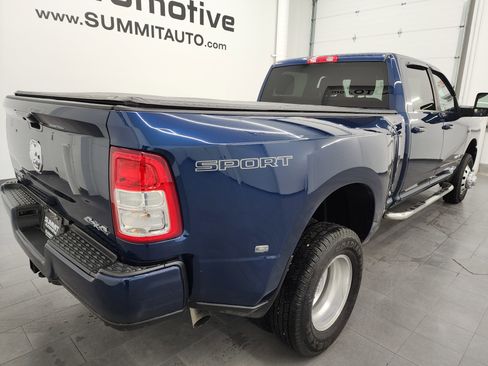 Used 2024 RAM 3500 Big Horn w/ Sport Appearance Package image 4