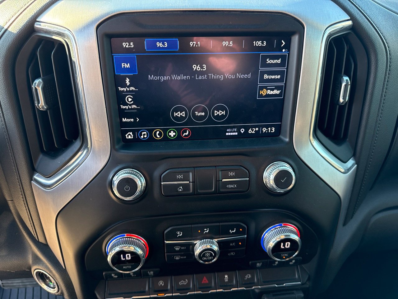 Used 2021 GMC Sierra 1500 SLT AWD/4WD image 23