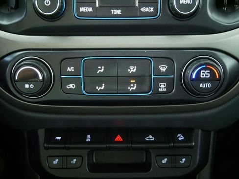 Used 2016 Chevrolet Colorado Z71 AWD/4WD image 30
