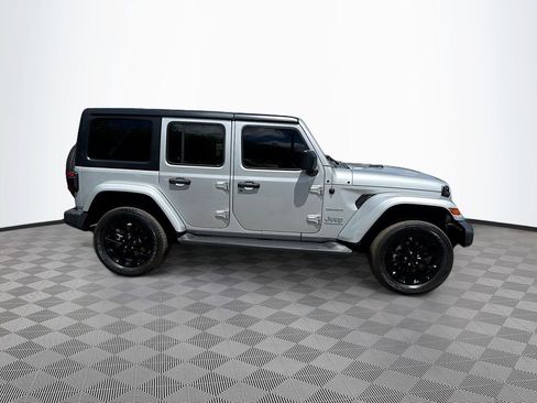 Used 2023 Jeep Wrangler Unlimited Sahara w/ Dual Top Group AWD/4WD image 5