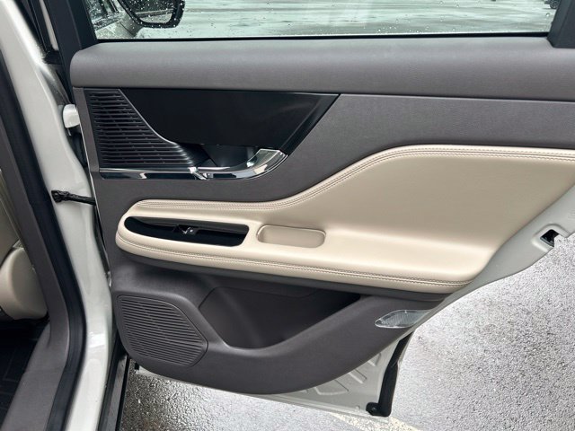 Used 2022 Lincoln Corsair AWD w/ Equipment Group 101A image 53