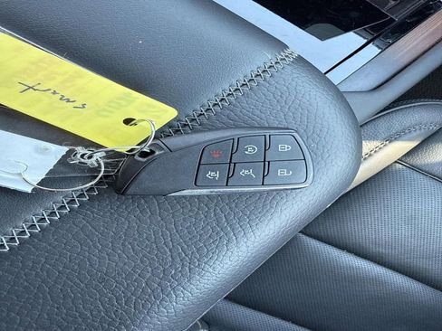 Used 2025 GMC Yukon Denali image 34