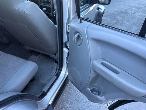Used 2006 Jeep Liberty Renegade image 18