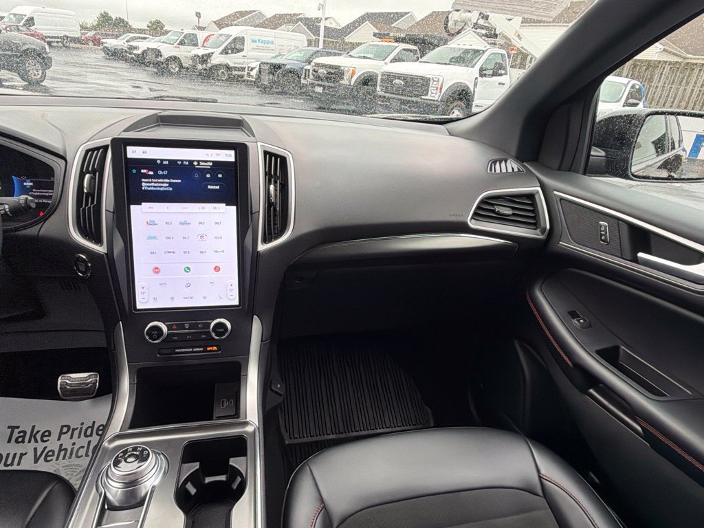 Used 2023 Ford Edge ST-Line AWD/4WD image 25