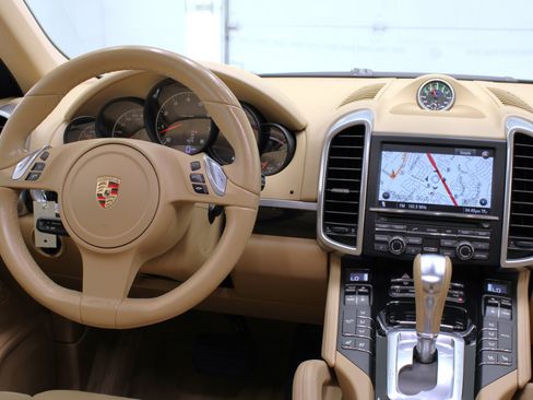 Used 2012 Porsche Cayenne image 56
