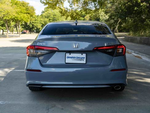 Used 2024 Honda Civic Sport image 8