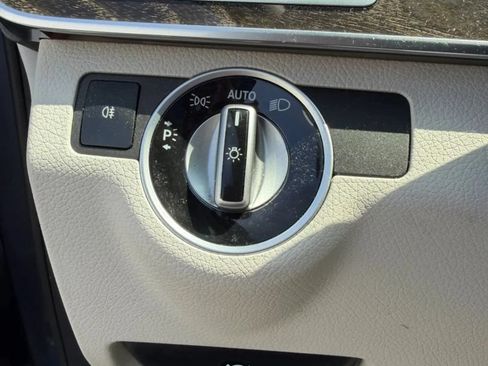 Used 2015 Mercedes-Benz E 350 Sedan image 31