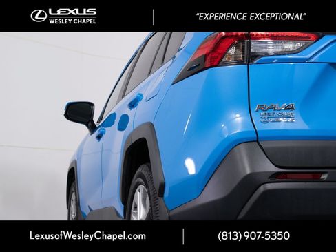 Used 2021 Toyota RAV4 XLE Premium AWD/4WD image 6