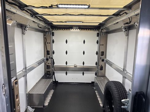 New 2025 Chevrolet Brightdrop 400 w/ Battery Pack, Max Range image 15