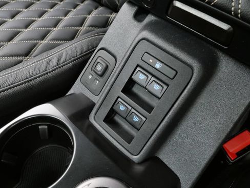 Used 2025 Ford Bronco Outer Banks AWD/4WD image 31