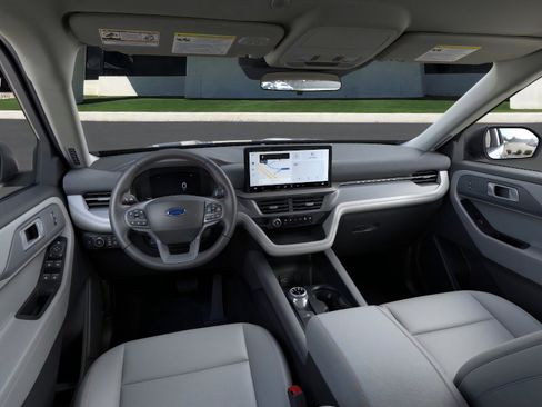 New 2026 Ford Explorer Active w/ Active Comfort Package image 9