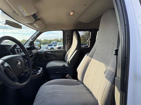 Used 2015 Chevrolet Express 3500 LT w/ LT Preferred Equipment Group image 36