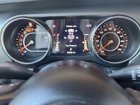 Used 2023 Jeep Wrangler Sport AWD/4WD image 14