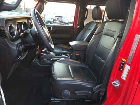 Used 2023 Jeep Wrangler Unlimited Sahara w/ Cold Weather Group image 9