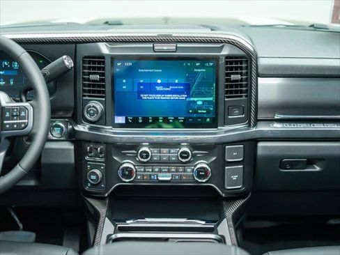 New 2026 Ford F250 Lariat w/ Black Appearance Package AWD/4WD image 26
