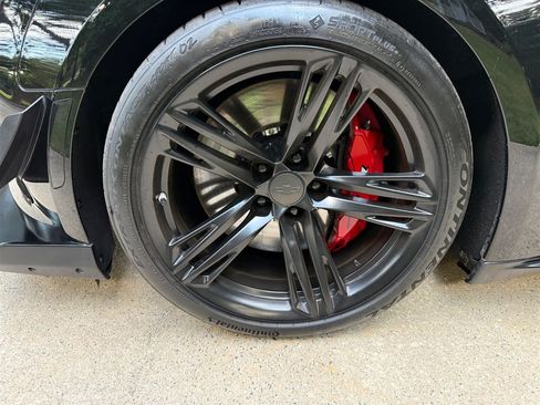 Used 2018 Chevrolet Camaro ZL1 RWD image 16