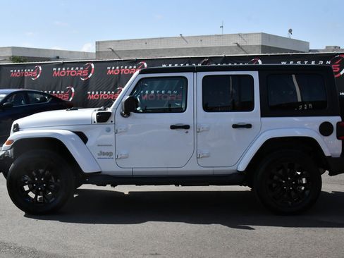 Used 2023 Jeep Wrangler Unlimited Sahara w/ Cold Weather Group AWD/4WD image 4