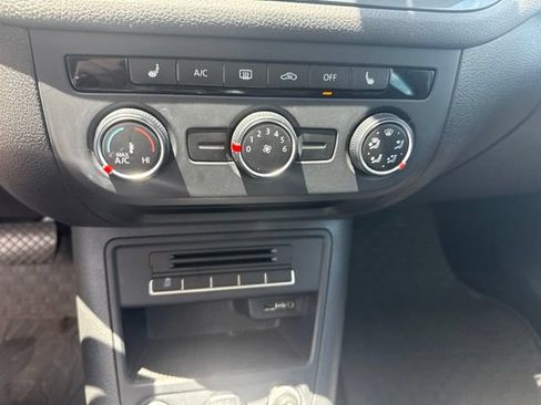 Used 2016 Volkswagen Tiguan SE AWD/4WD image 27