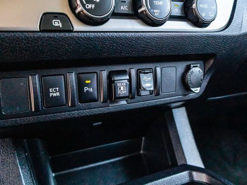 Used 2019 Toyota Tacoma SR5 w/ Exterior Package RWD image 28