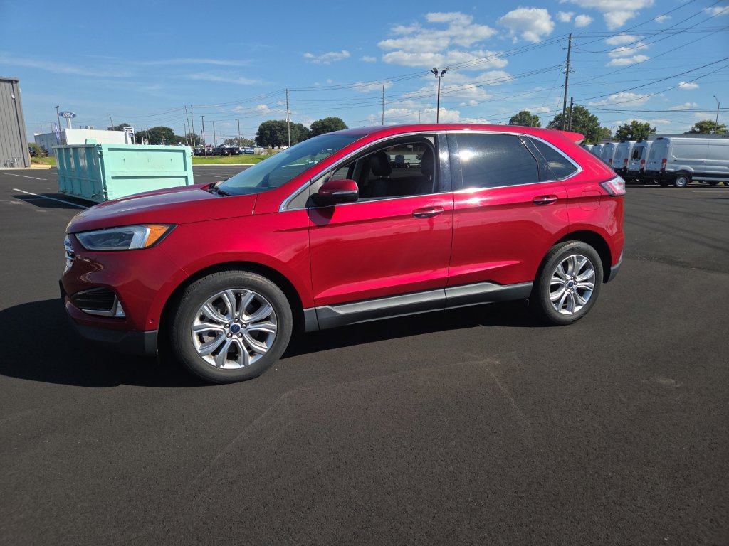 Used 2021 Ford Edge Titanium w/ Equipment Group 301A FWD image 5