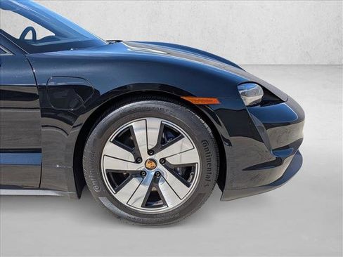 Used 2024 Porsche Taycan image 11