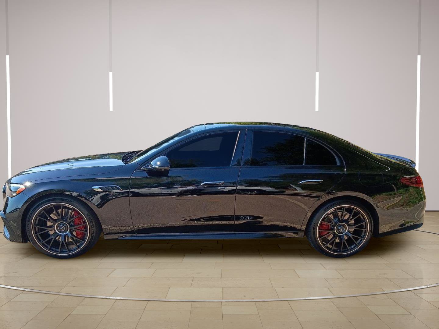 Used 2026 Mercedes-Benz E 53 AMG e 4MATIC Sedan image 4