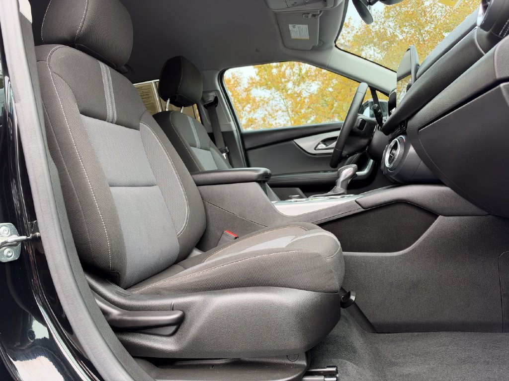 Used 2024 Chevrolet Blazer LT w/ Convenience Package FWD image 10