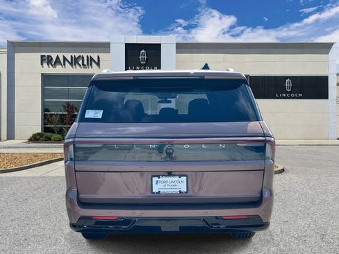 New 2026 Lincoln Navigator L Black Label AWD/4WD image 4