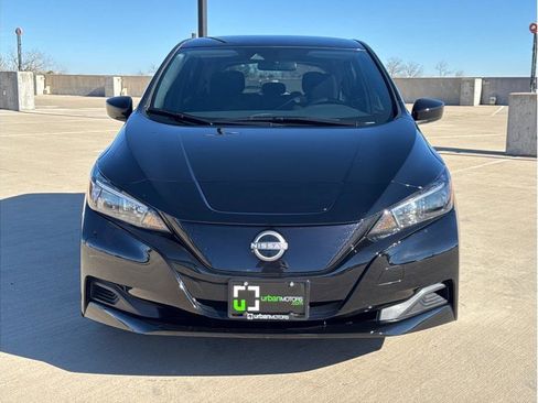 Used 2025 Nissan Leaf S image 2