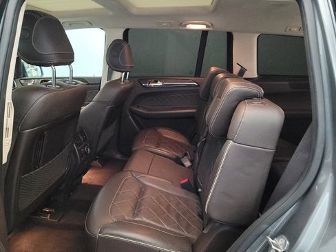 Used 2019 Mercedes-Benz GLS 450 4MATIC image 18