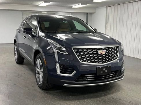 New 2025 Cadillac XT5 Premium Luxury w/ LPO, Floor Liner Package image 7
