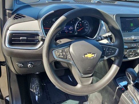 Used 2023 Chevrolet Equinox LS w/ LS Convenience Package FWD image 11