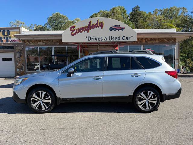 Used 2019 Subaru Outback 3.6R Limited w/ Popular Package #2 AWD/4WD image 2