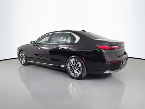 Certified 2023 BMW i7 xDrive60 image 8