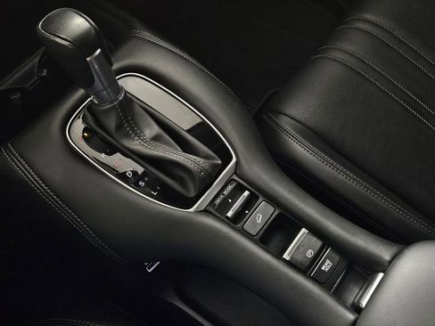 Used 2023 Honda HR-V EX-L image 36