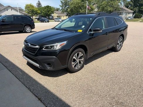 Used 2022 Subaru Outback Limited AWD/4WD image 2