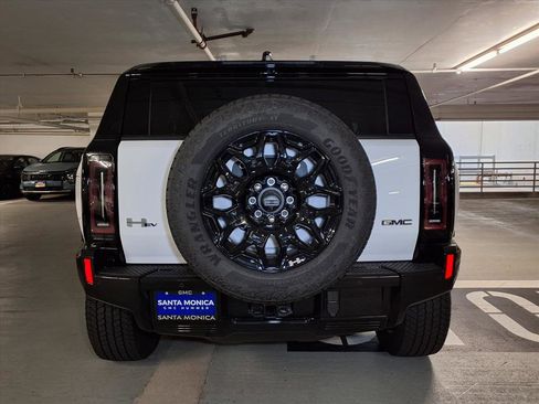 Used 2026 GMC Hummer EV SUV image 9