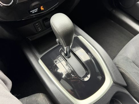 Used 2016 Nissan Rogue S image 17