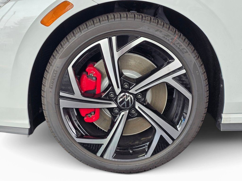 New 2026 Volkswagen GTI SE FWD image 11