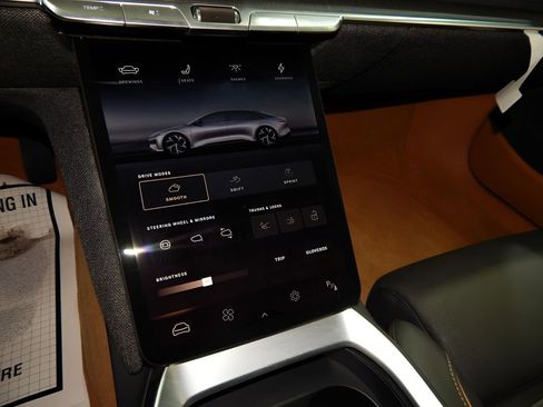 Used 2024 Lucid Air Touring image 17