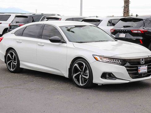 Used 2022 Honda Accord Sport image 3