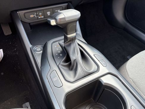 New 2025 Kia K4 LXS image 27